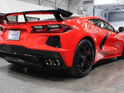 Used 2021 Chevrolet Corvette Stingray Coupe w/ 1LT RWD image 13