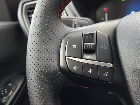 Used 2025 Ford Escape ST-Line Elite w/ Class II Trailer Tow Package image 23