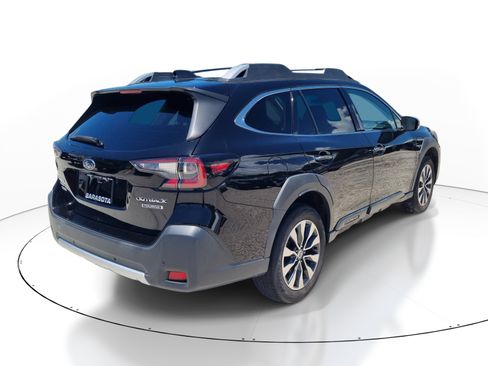 Used 2023 Subaru Outback Touring AWD/4WD image 6