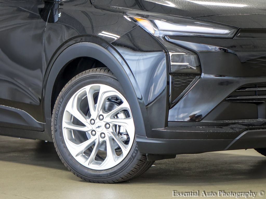New 2027 Chevrolet Bolt LT w/ Comfort Package FWD image 4