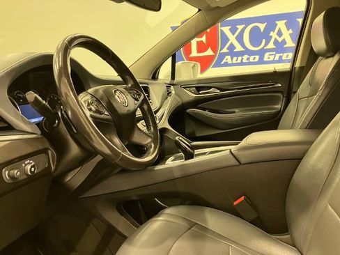 Used 2020 Buick Enclave Essence image 27