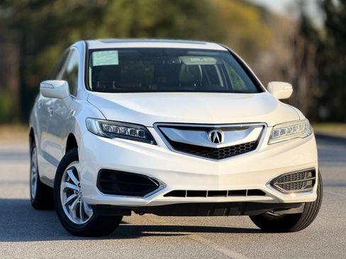 Used 2017 Acura RDX AcuraWatch Plus Package image 3
