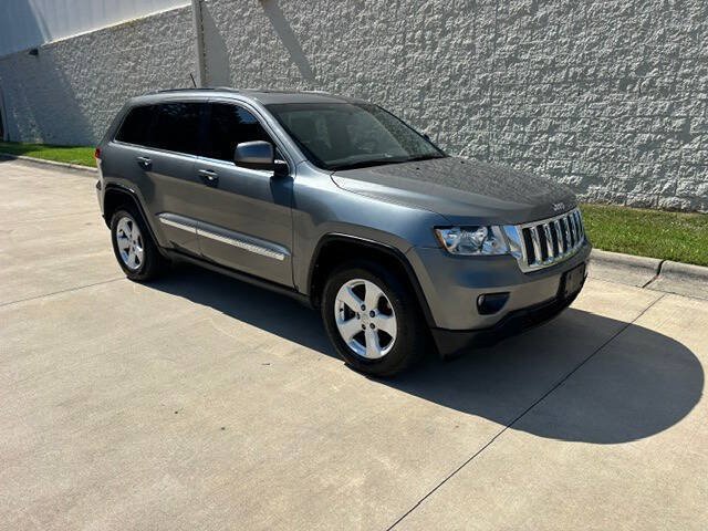 Used 2013 Jeep Grand Cherokee Laredo AWD/4WD image 16