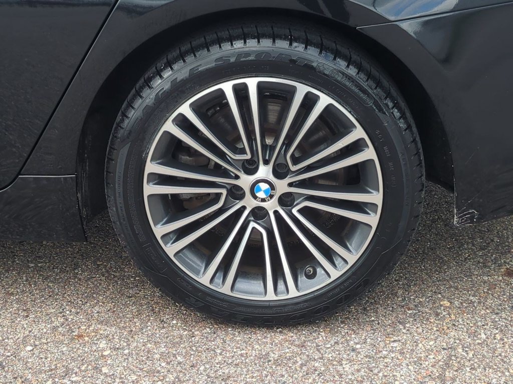 Used 2019 BMW 540i xDrive w/ Convenience Package AWD/4WD image 16