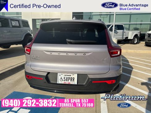 Used 2026 Volvo XC40 B4 Core w/ Climate Package FWD image 7