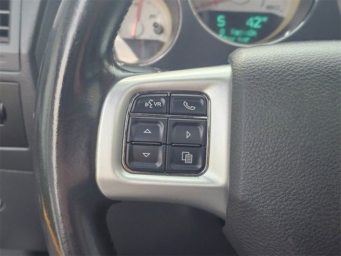 Used 2011 Dodge Challenger R/T image 24