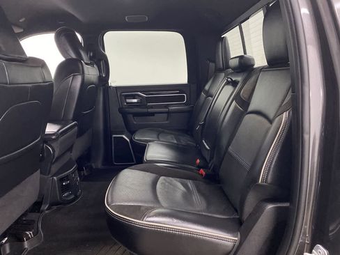 Used 2021 RAM 2500 Laramie w/ Night Edition AWD/4WD image 17
