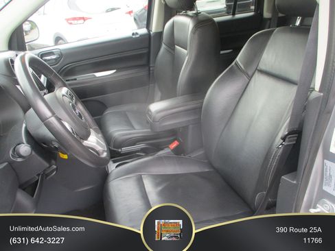Used 2017 Jeep Compass High Altitude AWD/4WD image 5