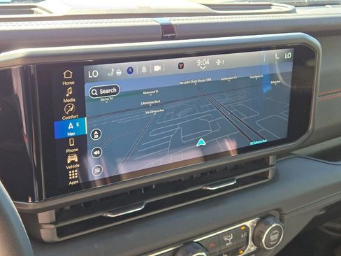 Used 2024 Jeep Wrangler Unlimited Rubicon AWD/4WD image 10