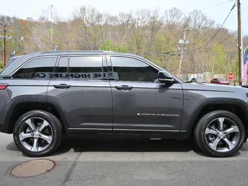 Used 2024 Jeep Grand Cherokee Limited 4xe w/ Trailer Tow Package AWD/4WD image 8