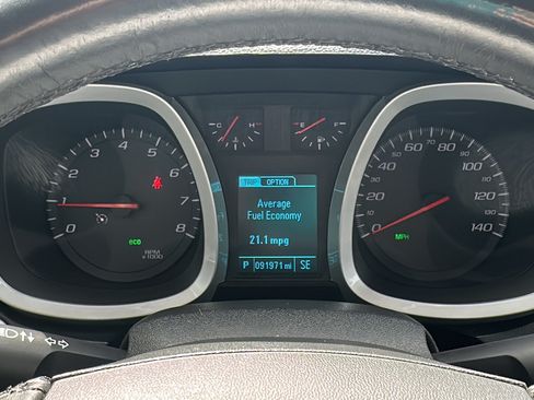 Used 2017 Chevrolet Equinox LT w/ Convenience Package AWD/4WD image 18