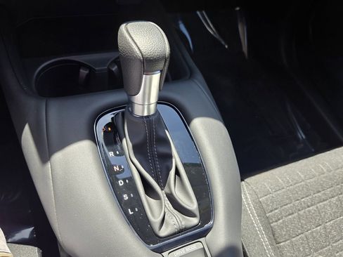 Used 2025 Honda HR-V LX image 19