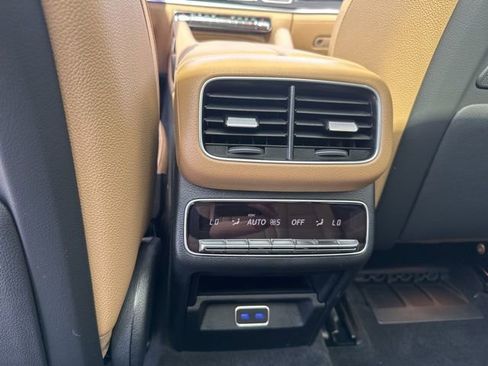Used 2024 Mercedes-Benz GLS 580 4MATIC image 26