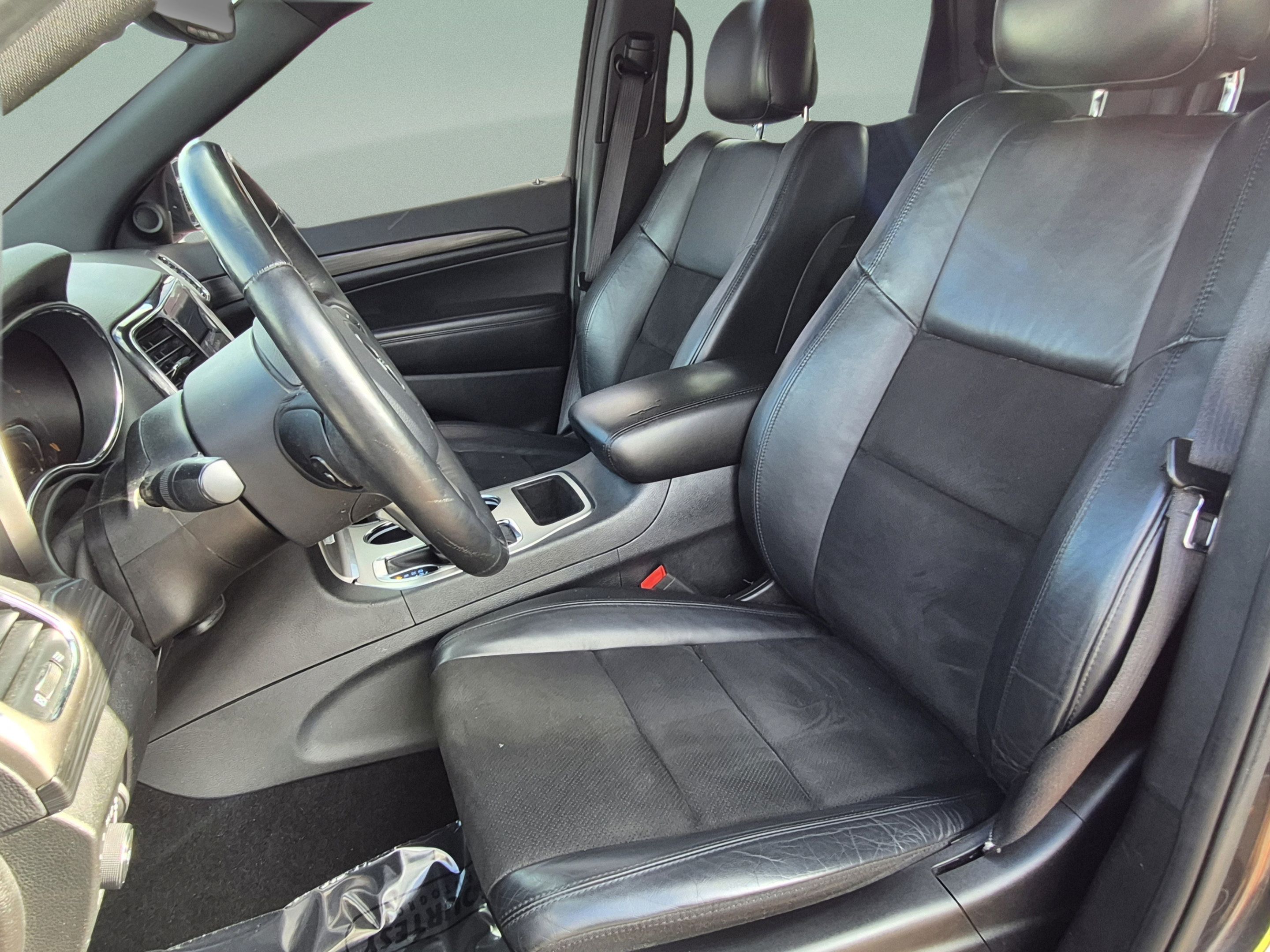 Used 2019 Jeep Grand Cherokee Altitude RWD image 20