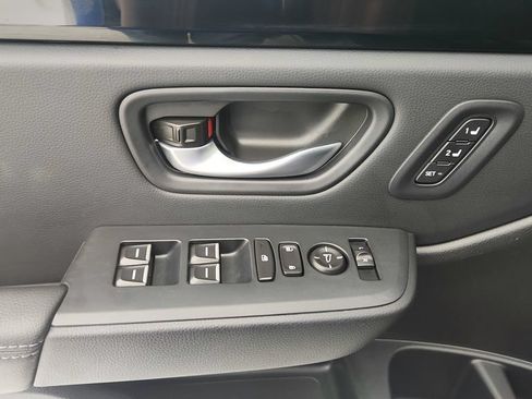 Used 2025 Honda Pilot EX-L image 23