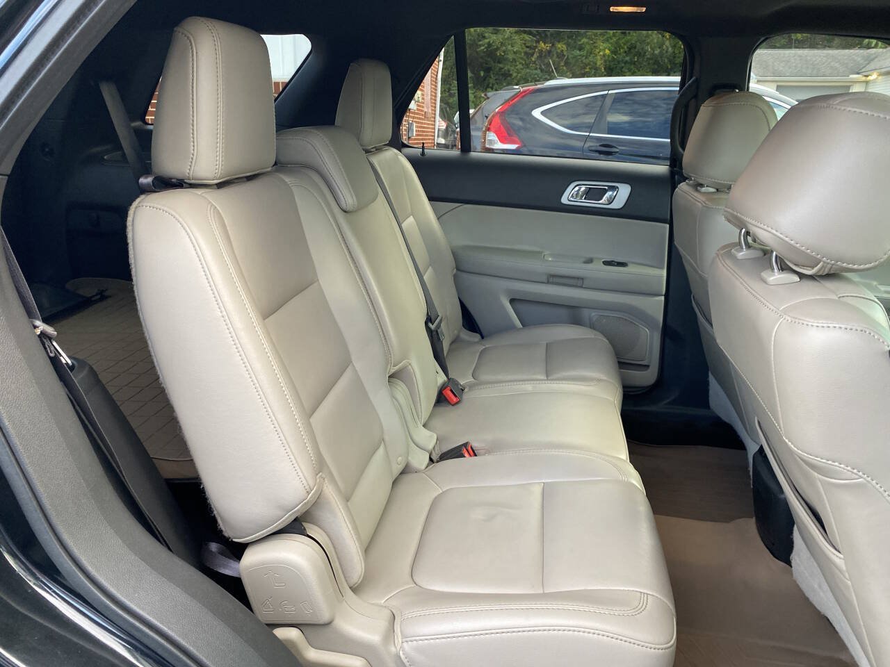 Used 2012 Ford Explorer XLT AWD/4WD image 21