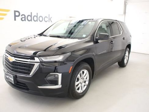 Used 2023 Chevrolet Traverse LS FWD image 4