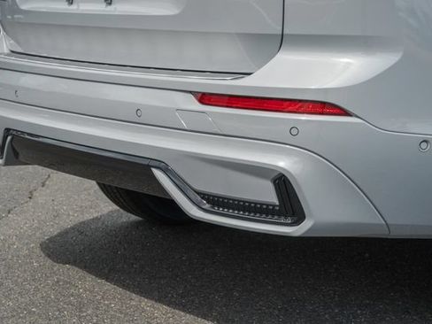 New 2027 Volvo XC60 B5 Ultra AWD/4WD image 9
