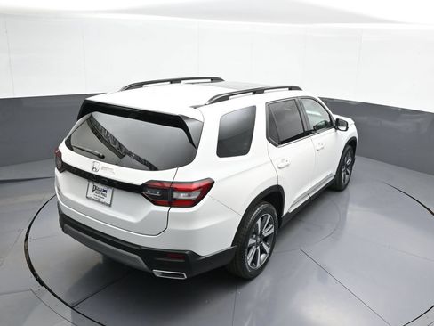 Certified 2024 Honda Pilot Elite image 40