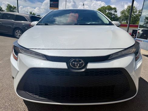Used 2022 Toyota Corolla LE FWD image 5