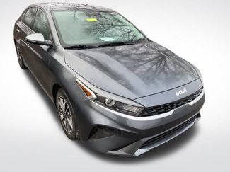 Used 2023 Kia Forte LXS w/ LXS Technology Package video 1