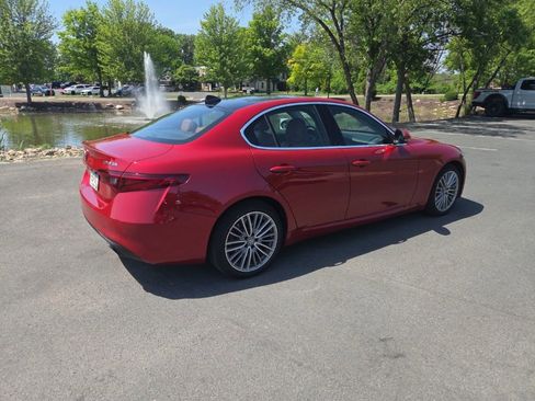 Used 2018 Alfa Romeo Giulia Ti w/ Quick Order Package 22X Lusso AWD/4WD image 17