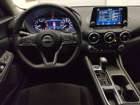 Used 2025 Nissan Sentra SV FWD image 22