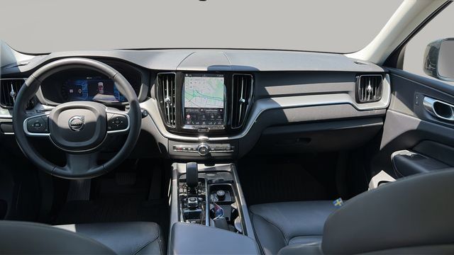 Certified 2025 Volvo XC60 B5 Core AWD/4WD image 15