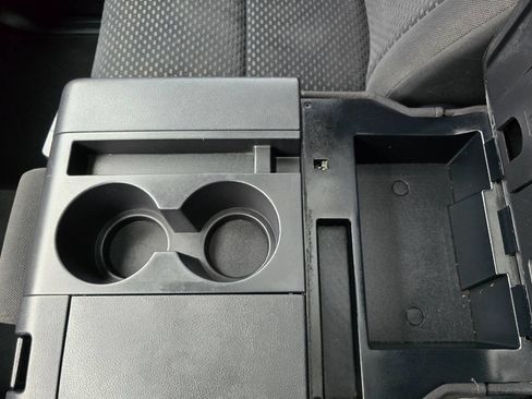 Used 2013 Toyota Tundra 4x4 CrewMax image 19