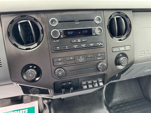 Used 2015 Ford F250 XL w/ Power Equipment Group AWD/4WD image 18