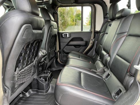 Used 2020 Jeep Gladiator Rubicon AWD/4WD image 5