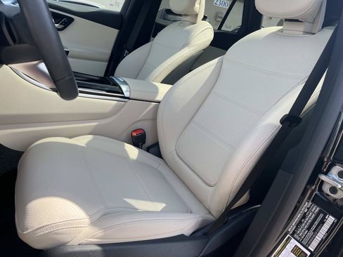 Certified 2025 Mercedes-Benz GLC 300 4MATIC image 23