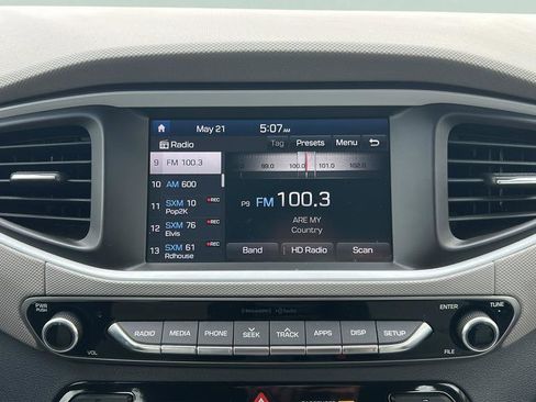 Used 2017 Hyundai Ioniq SEL FWD image 17