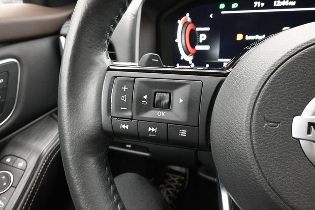 Used 2021 Nissan Rogue Platinum FWD image 22