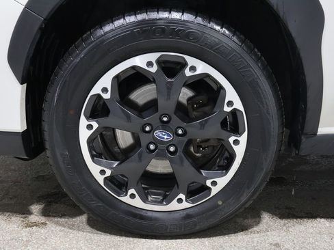 Used 2023 Subaru Crosstrek 2.0i Premium image 8