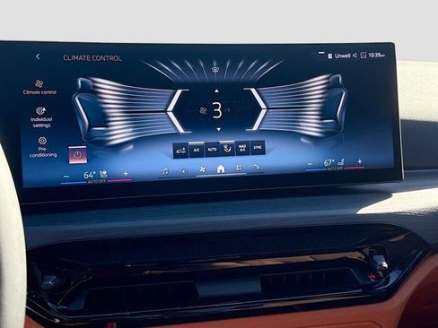 Used 2026 BMW 330i Sedan w/ M Sport Package image 35