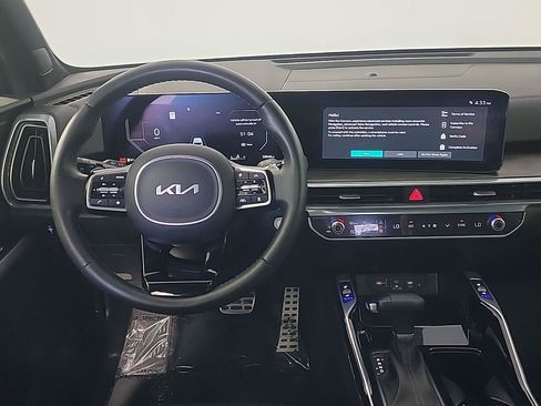 Certified 2024 Kia Sorento SX Prestige AWD/4WD image 21