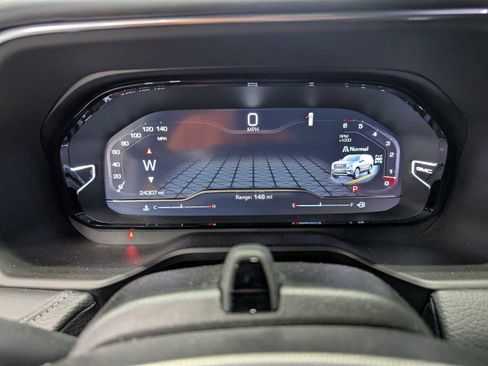Used 2024 GMC Yukon Denali w/ Advanced Technology Package AWD/4WD image 28