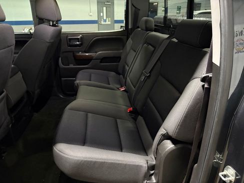Used 2017 GMC Sierra 1500 SLE w/ SLE Value Package AWD/4WD image 28