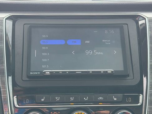 Used 2017 Volkswagen Passat 1.8T SE FWD image 28