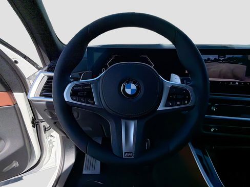 New 2026 BMW X5 xDrive40i w/ M Sport Package AWD/4WD image 39