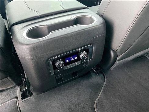 Used 2026 Chevrolet Suburban LT w/ Comfort Package RWD image 24