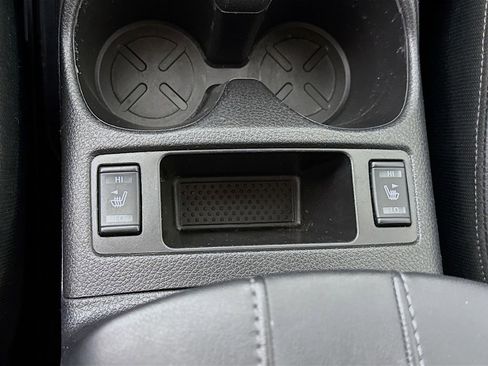 Certified 2022 Nissan Rogue Sport SV w/ Technology Package AWD/4WD image 11