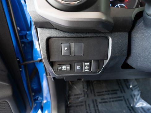 Used 2021 Toyota Tacoma TRD Sport AWD/4WD image 11