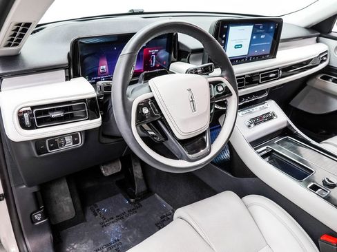 Used 2025 Lincoln Aviator Reserve w/ Equipment Group 201A image 21