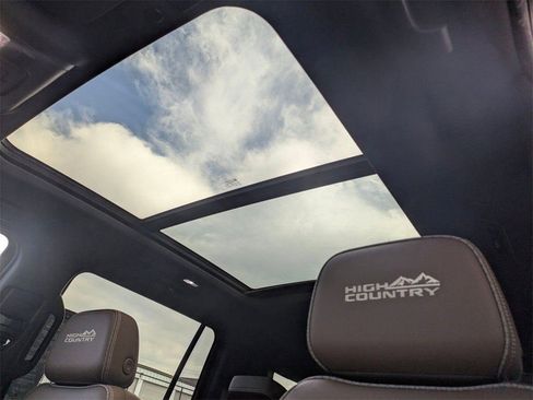 Certified 2021 Chevrolet Suburban High Country image 26