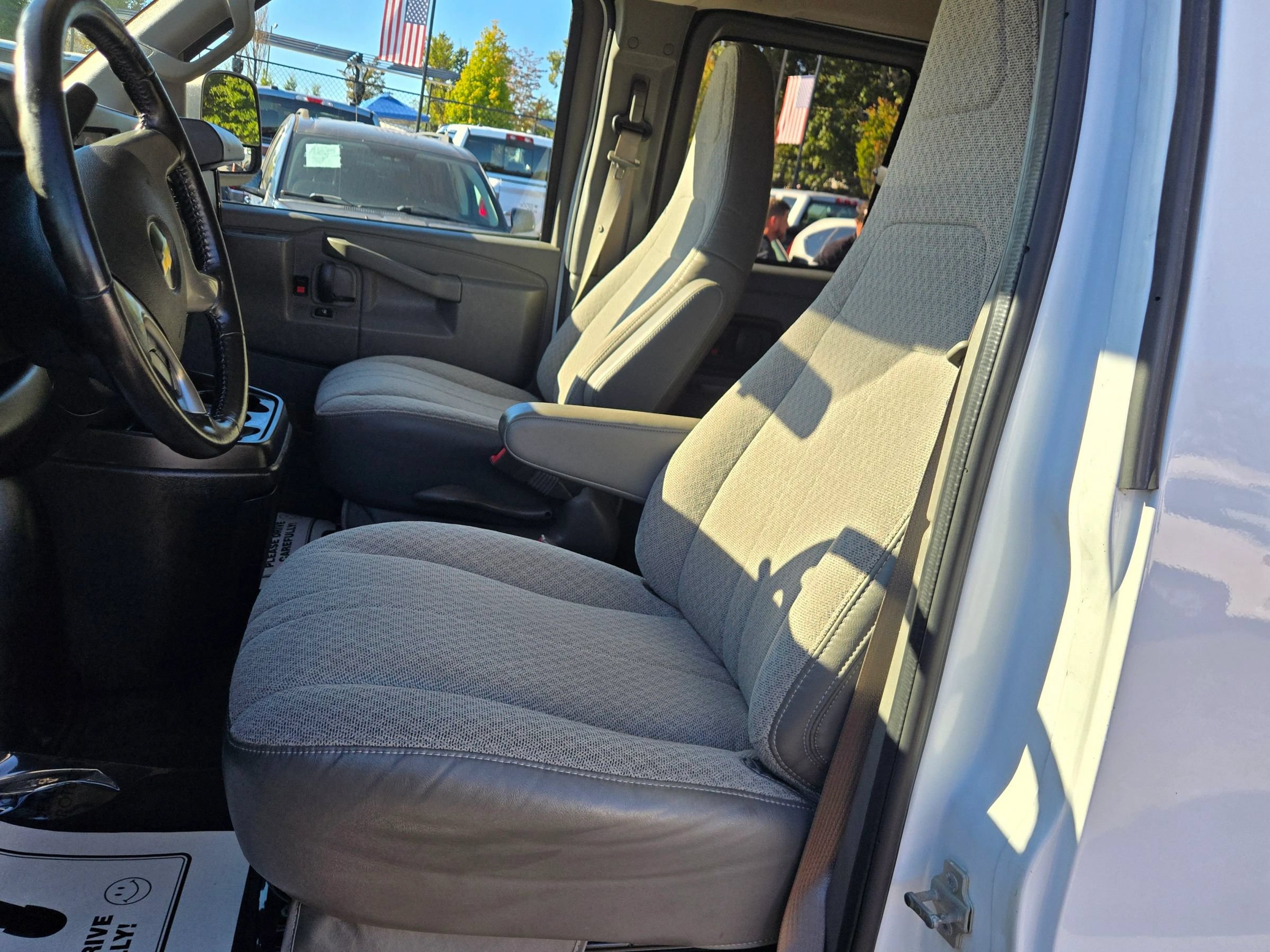 Used 2017 Chevrolet Express 2500 LS RWD image 17