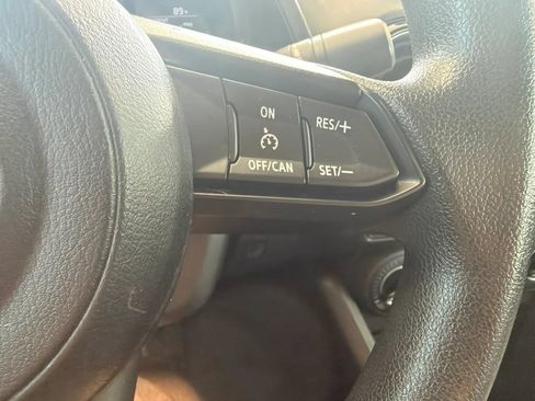 Used 2019 Toyota Yaris LE FWD image 17