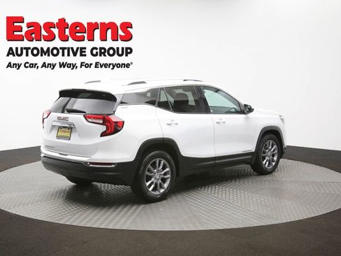 Used 2023 GMC Terrain SLT image 43
