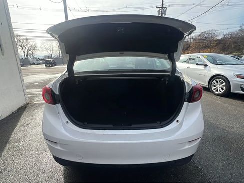Used 2017 MAZDA MAZDA3 Touring w/ Popular Equipment Package image 8